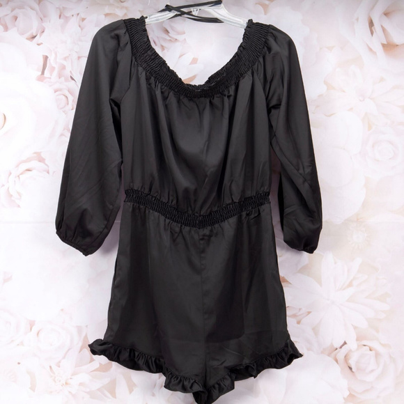 Bebe Off The Shoulder Long Sleeve Ruffel Romper - Picture 1 of 7